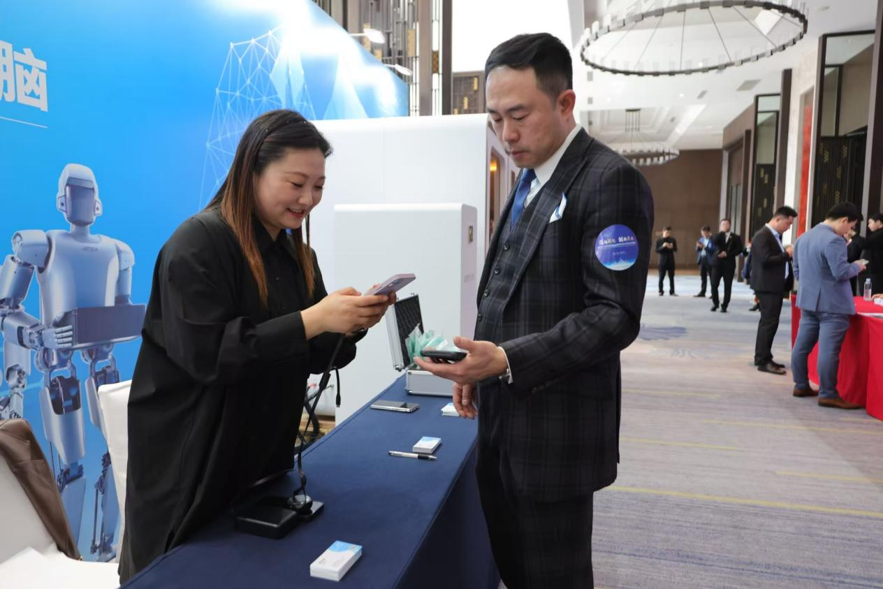 优海微压氧舱革新上市：人工智能对话生命健康 引领全民认知升级浪潮